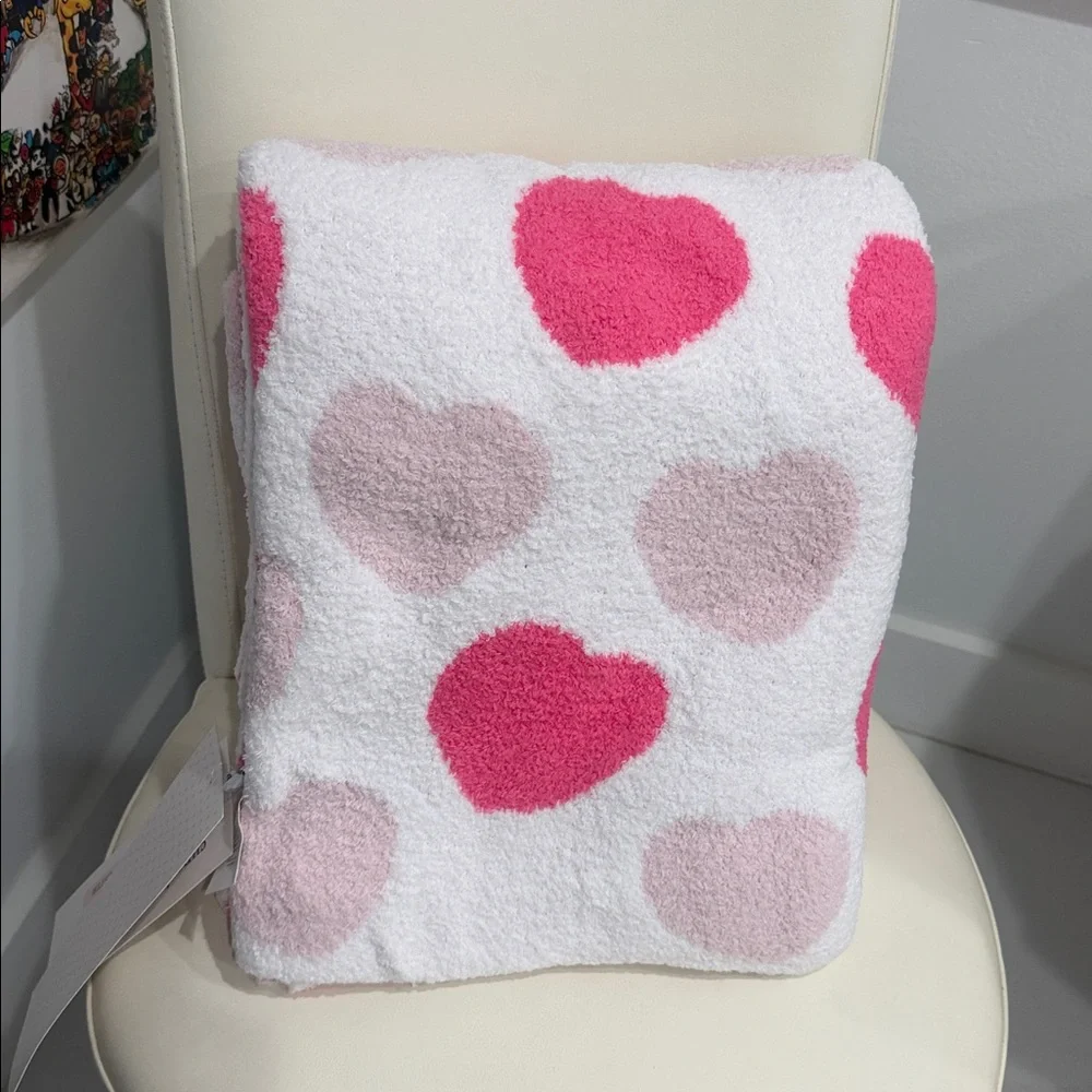 cupcakes & cashmere nwt cupcakes
